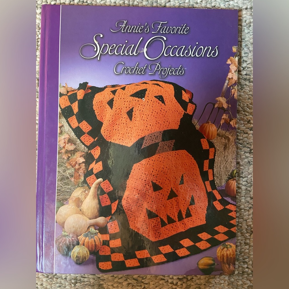 Vintage crochet book hard cover  Used condition. Crafts. Holiday patterns